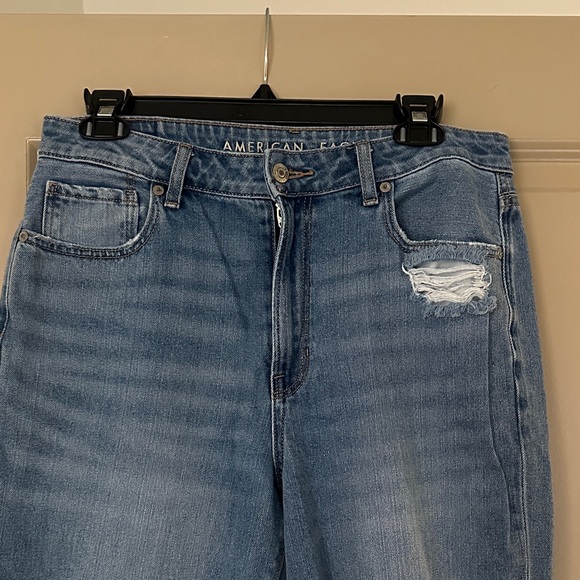 American Eagle Outfitters High Rise Ripped Blue Jeans - Picture 3 of 5